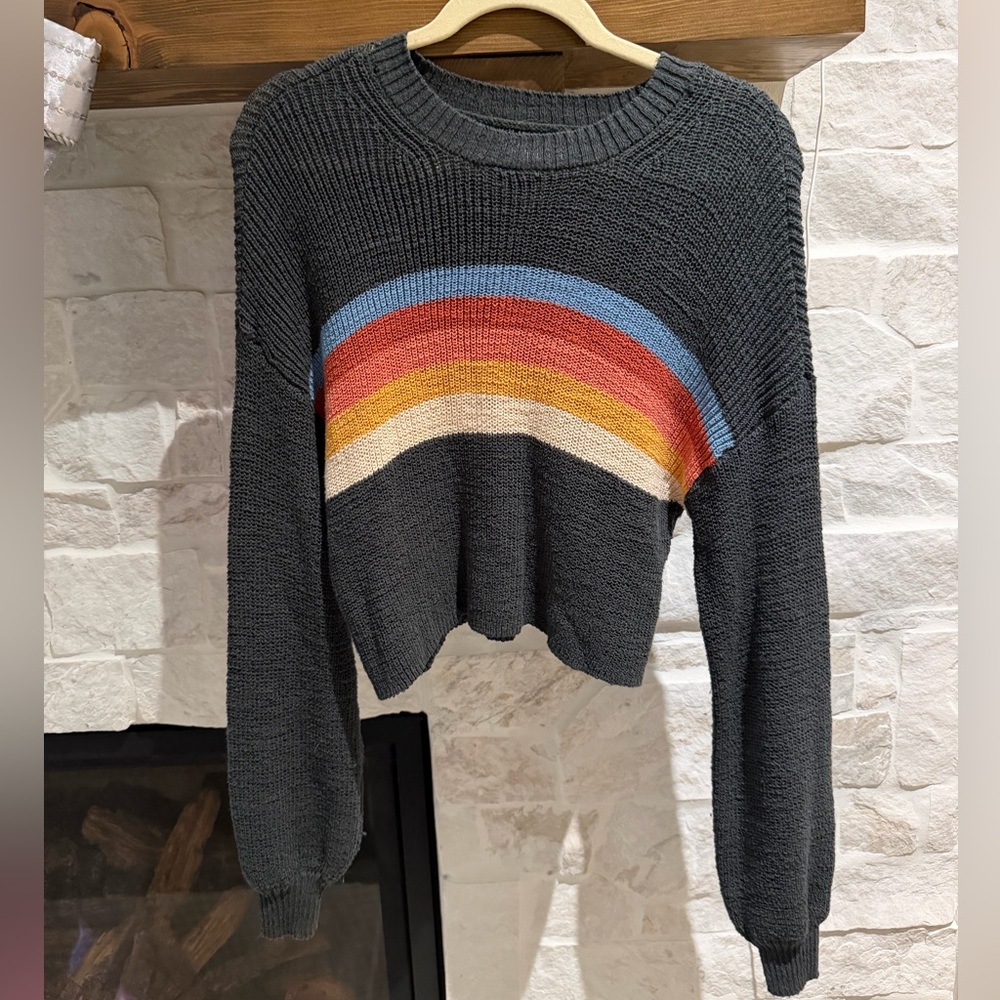 American Eagle Sweater 💛❤️💙🩶